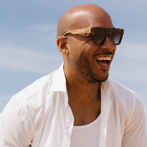 ROCCO TORT l Black Polarised Lens l Walnut Arms - Soek Fashion Eyewear Europe