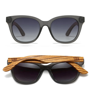 LILA GRACE CHARCOAL GREY l Black Gradient Lens l Walnut Arms - Soek Fashion Eyewear Europe