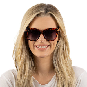 RIVIERA TORTOISE  Black Graduated Lens l Walnut Arms - Soek Fashion Eyewear Europe