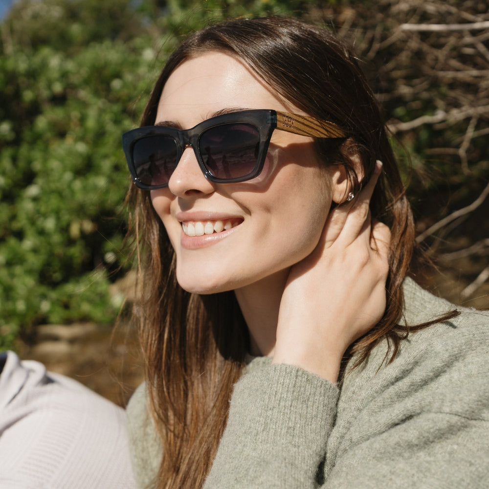MORGAN INDIGO l Grey Lens l Walnut Arms - Soek Fashion Eyewear Europe