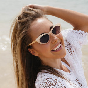 SAVANNAH NUDE Brown Gradient Lens l White Maple Arms - Soek Fashion Eyewear Europe