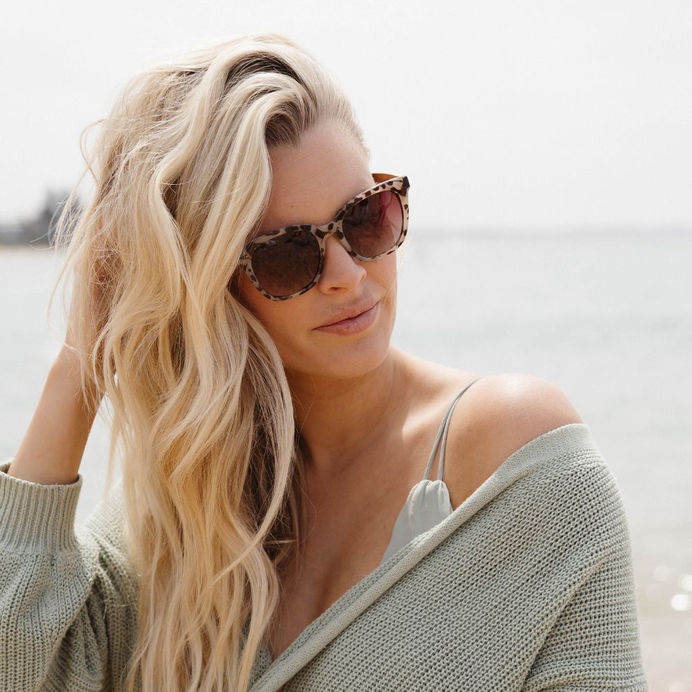 LILA GRACE IVORY TORTOISE l Brown Lens l White Maple Arms - Soek Fashion Eyewear Europe