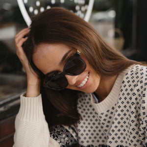 LILA GRACE MIDNIGHT BLUE l Smokey Gradient Lens l Walnut Arms - Soek Fashion Eyewear Europe