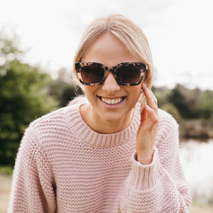 ZAHRA OPAL TORT l Brown Graduated l White Maple Arms - Soek Fashion Eyewear Europe