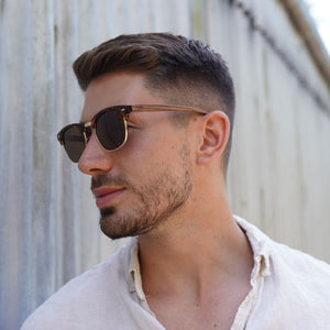 BANJO Brown Polarised Lens l  Walnut Arms - Soek Fashion Eyewear Europe