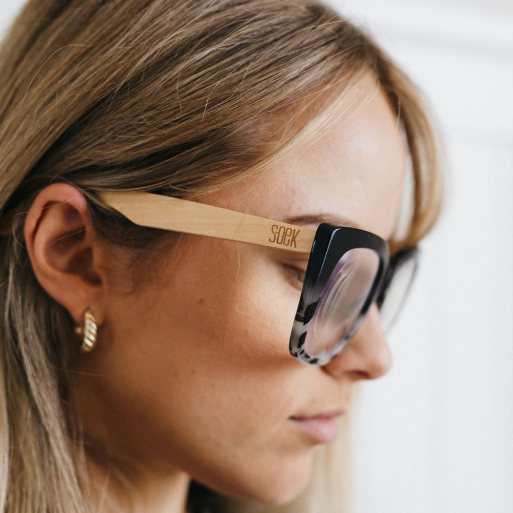 RIVIERA BLACK/IVORY l  Blue Light Magnifying Reader - Soek Fashion Eyewear Europe