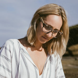 Magnifying Reader l LILA GRACE IVORY - Soek Fashion Eyewear Europe