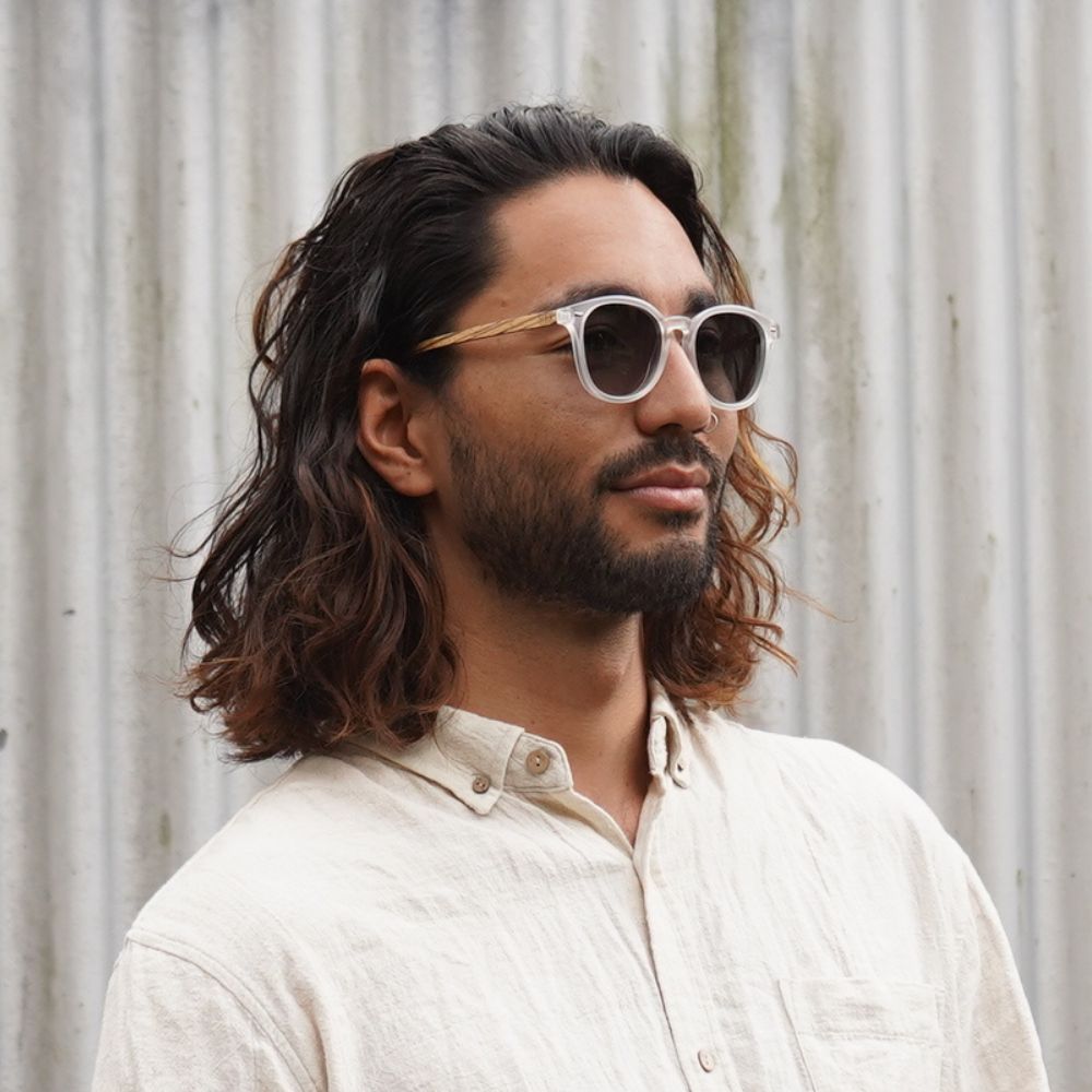 TAINE FROST Khaki Lens l Walnut Arms - Soek Fashion Eyewear Europe