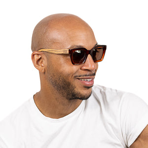 ZAHRA AUBURN l Smoky Polarised Lens l Walnut Arms - Soek Fashion Eyewear Europe