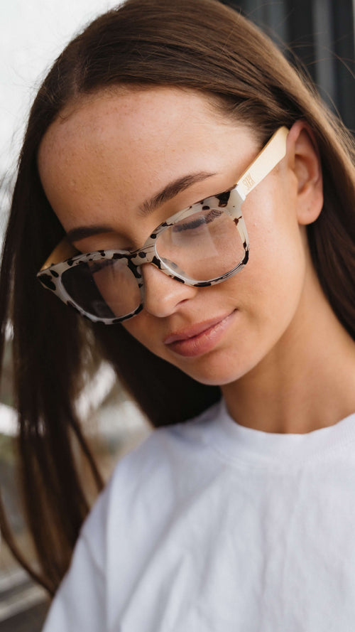 LECTORES Y LECTORES SOLARES