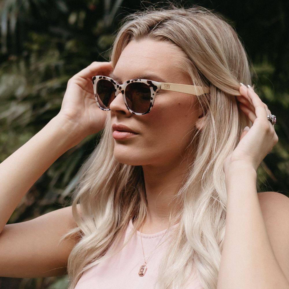 LILA GRACE IVORY TORTOISE l Brown Lens l White Maple Arms - Soek Fashion Eyewear Europe