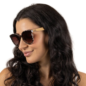 BELLA IVORY TORTOISE l Black Graduated Lens l Walnut Arms - Soek Fashion Eyewear Europe