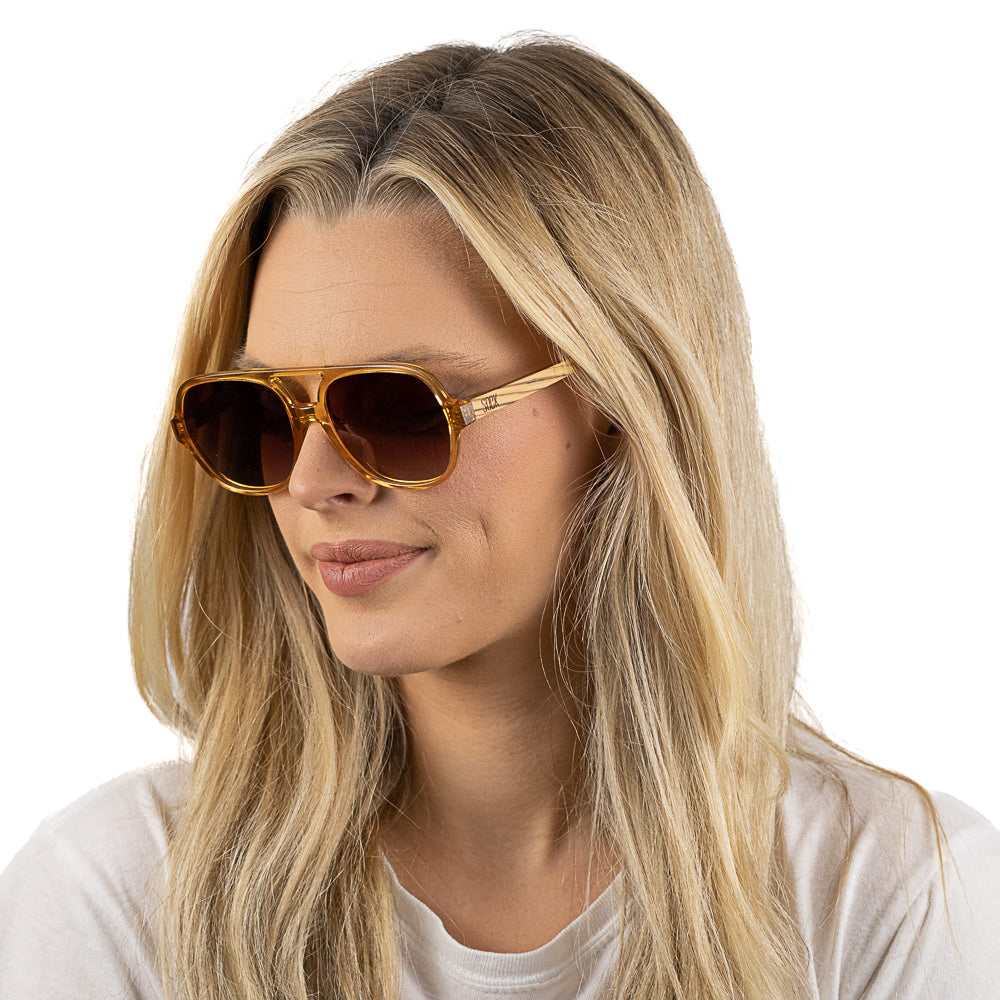 BILLY CLEAR BROWN  Brown Gradient Lens l Walnut Wood Arms - Soek Fashion Eyewear Europe