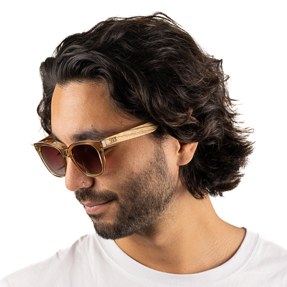 LILA GRACE CHAMPAGNE l Brown Gradient Lens l Walnut Arms - Soek Fashion Eyewear Europe